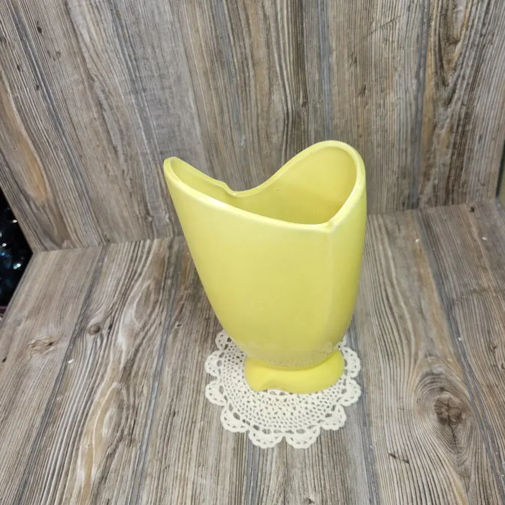 Vintage Cameron Keynote Yellow Vase MCM Asymmetrical Art Pottery 608-10